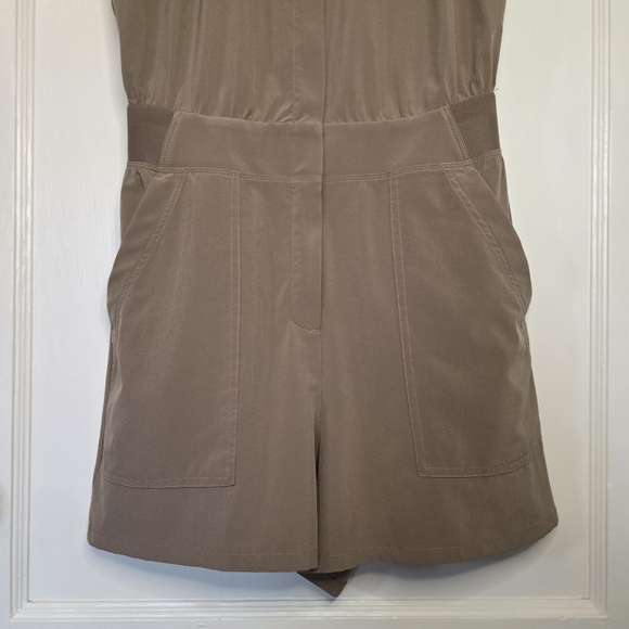 Athleta Brooklyn Utility Romper – Size 4 – Dark Ecru - Picture 3 of 7